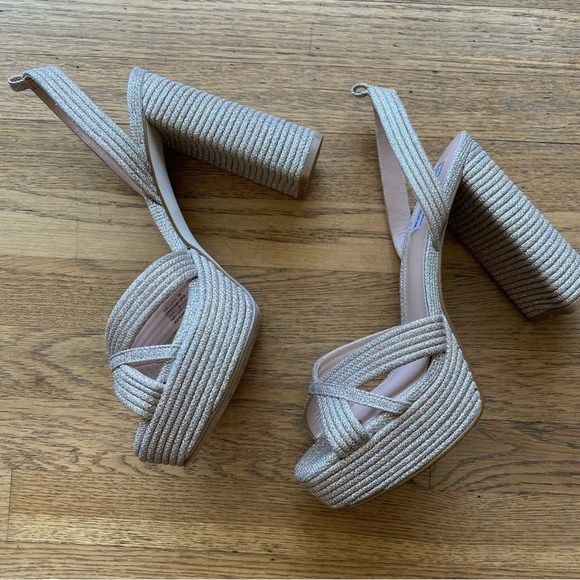 Steve Madden Laurel Gold Glitter Platform Ankle Strap High Heel Sandals size 10 - Picture 3 of 12